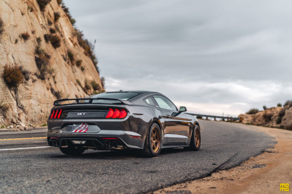 Gray Ford Mustang S550 - MOMO Heritage 6 Wheels in Bronze